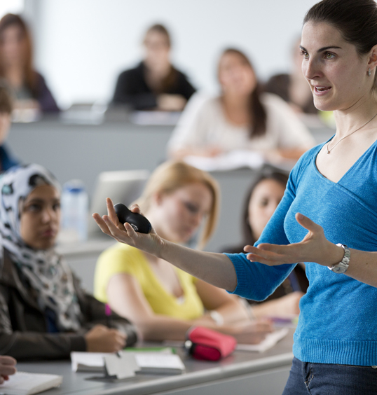 Who Teaches at Women’s Colleges?